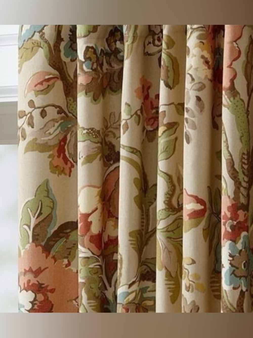 Pottery Barn Vanessa Floral Drapes
Curtain (50”x 96”)